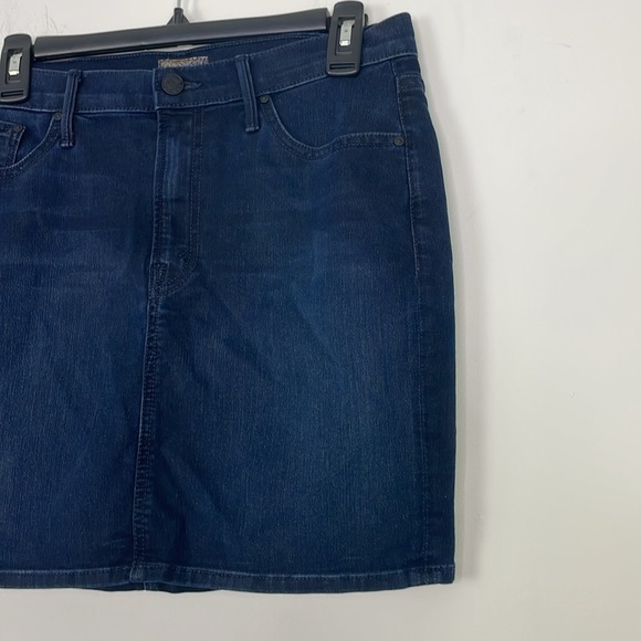 Mother High Waist Denim Mini Skirt in Twilight Whispers. Size 30. - Picture 3 of 12
